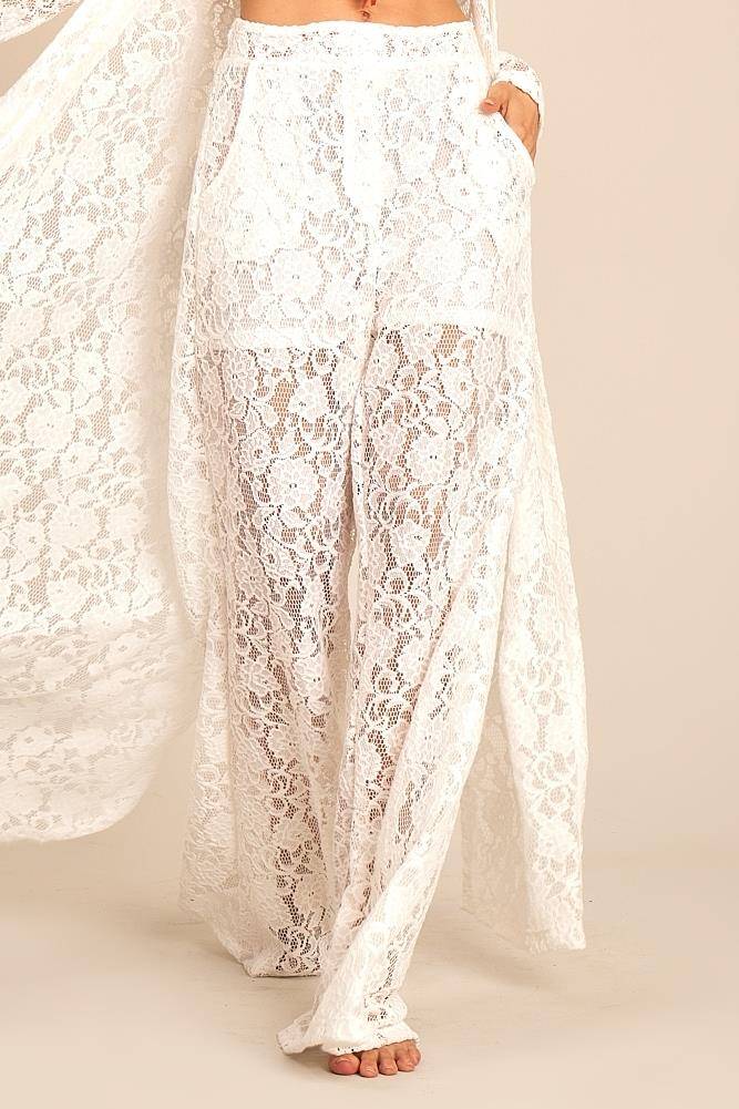 Calça Flare De Rendas Branca Yacamim A7