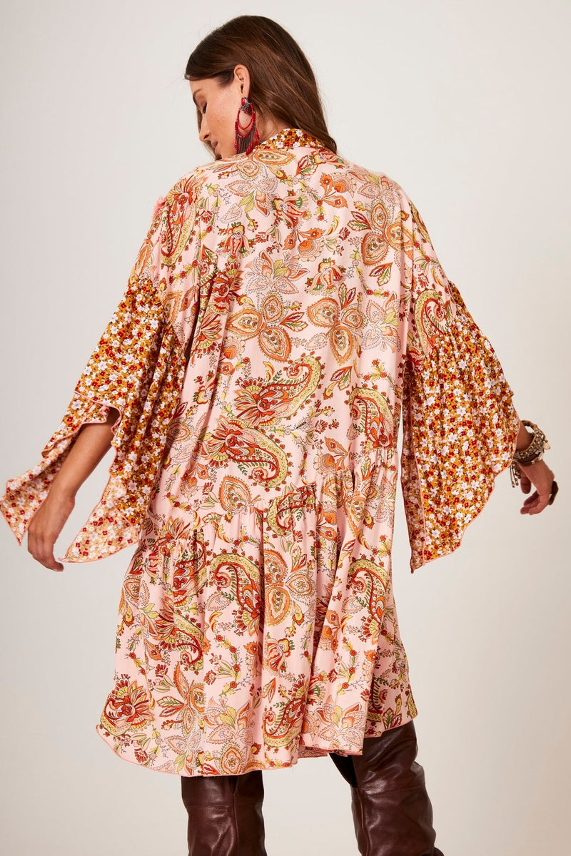 Vestido Curto Com Crochê Rosa Patchwork Estampa Cashmere Yacamim C16