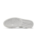 Tênis Nike Air Jordan 1 Retrô High OG Neutral Sneakers Grey - 555088-018