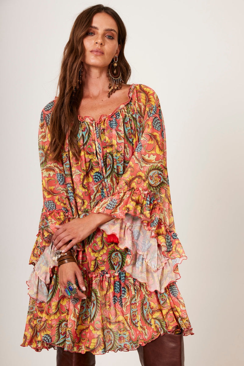 Vestido Curto De Tule Ciganinha Salmão Yacamim D24