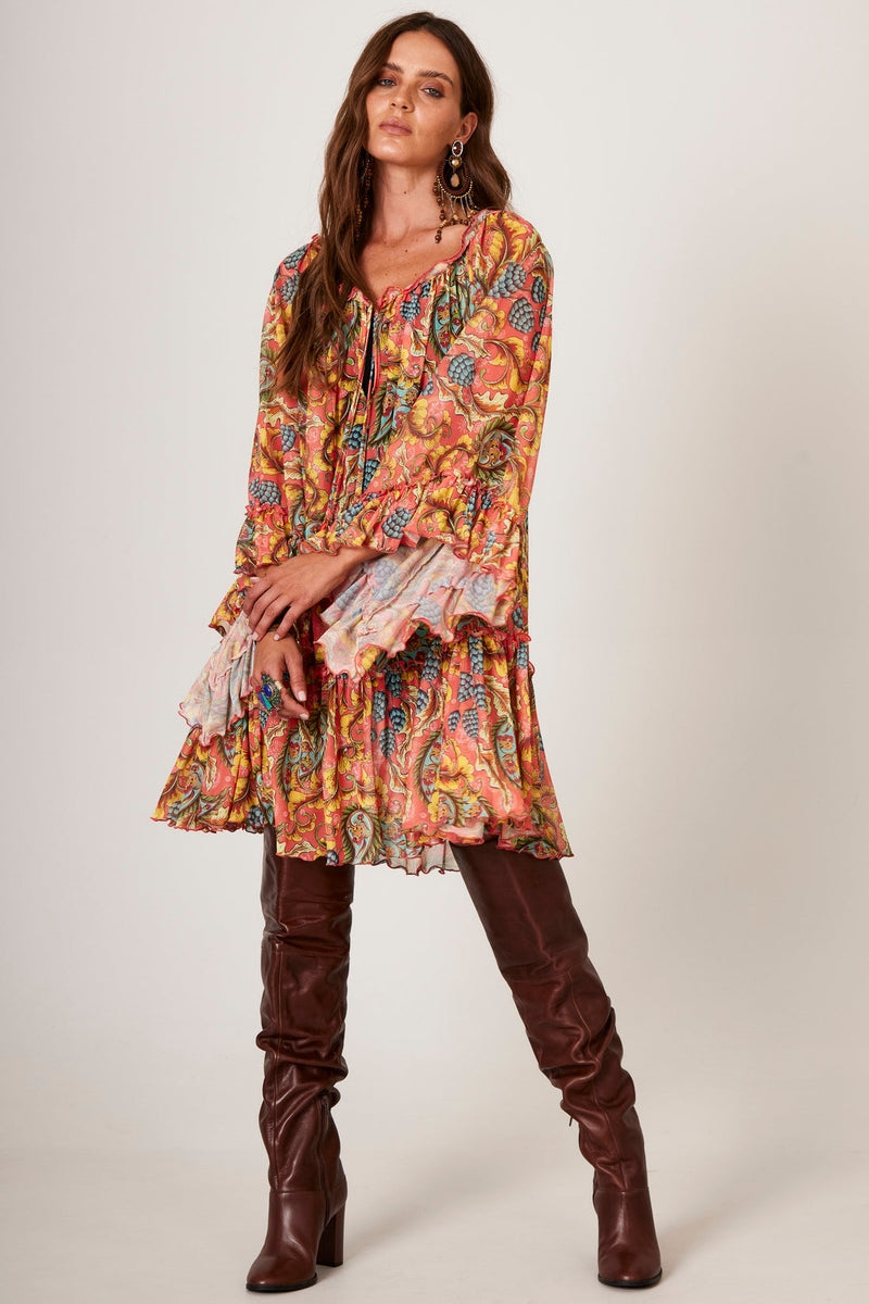 Vestido Curto De Tule Ciganinha Salmão Yacamim D24