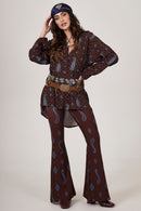 Calça Flare Marrom Escuro Estampa Cashmere Yacamim A33