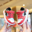 Tênis Infantil Moderno com Velcro